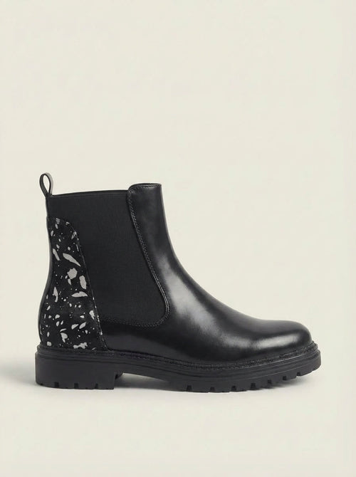 Chelsea Botas Negras - Detalle Oscuro