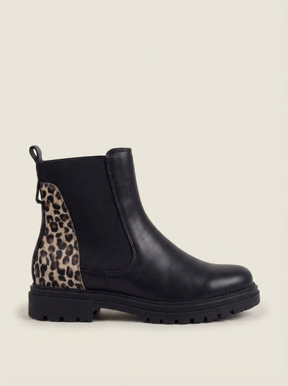 Chelsea Botas Negras – Detalle Leopardo