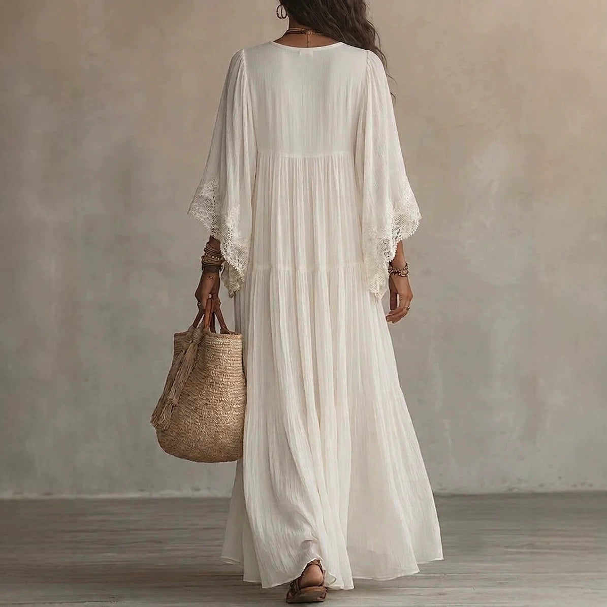 Vestido largo de blanco con escote en V
